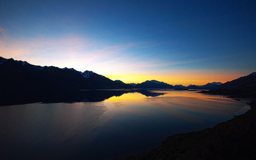 新西兰瓦卡蒂普湖的日落.jpg