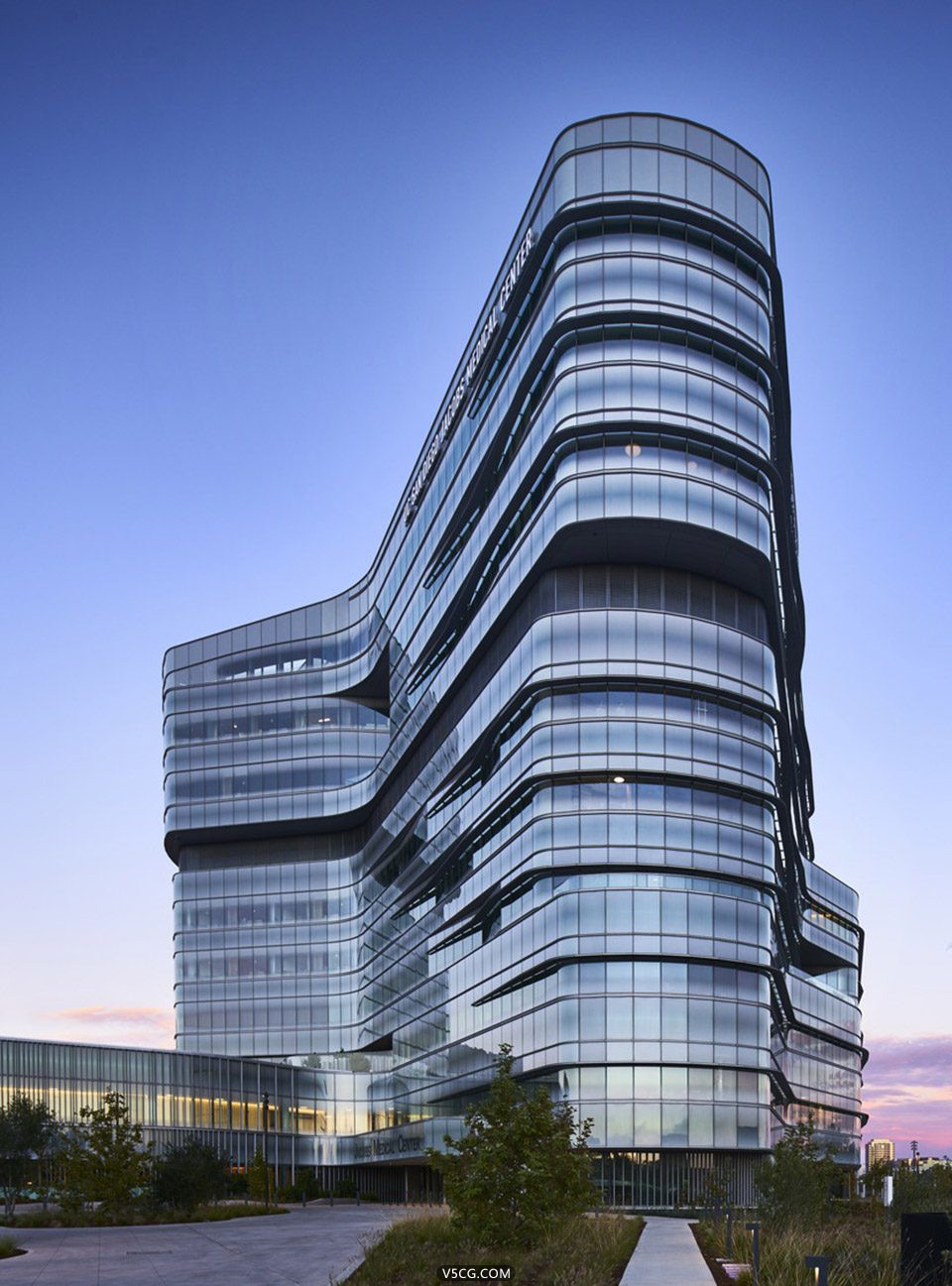 019-Jacobs-Medical-Center-by-CannonDesign-960x1297.jpg