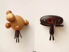 台湾设计师Yen Jui-Lin创作了一系列可爱的木头玩偶